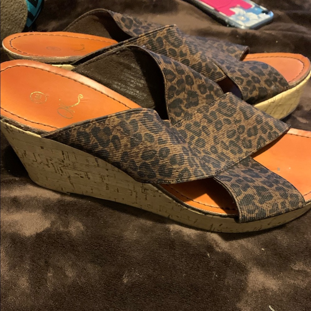 Wedge heels